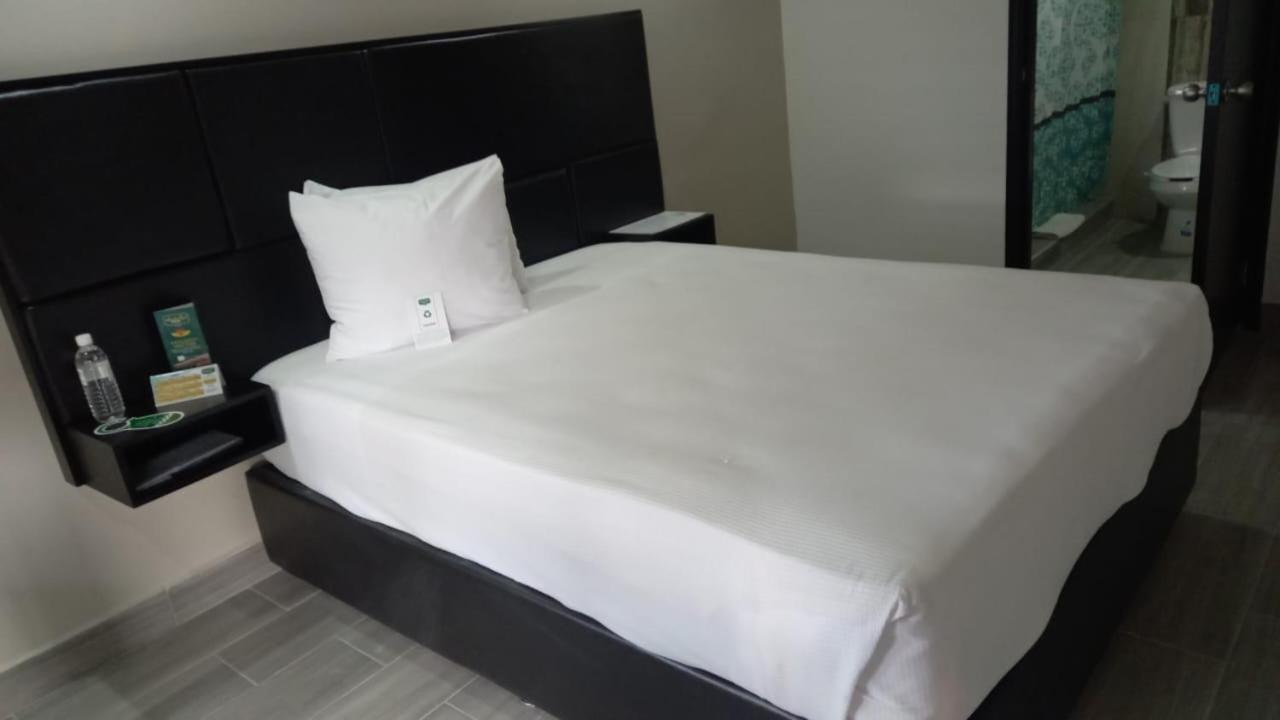 Hotel Siesta Real Mexicali Extérieur photo