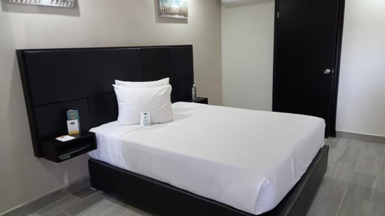 Hotel Siesta Real Mexicali Extérieur photo